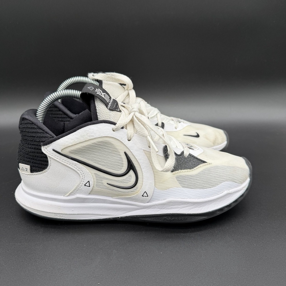 Nike Kyrie 5 TB Low White Black Basketball Shoes Men's Size 7.5